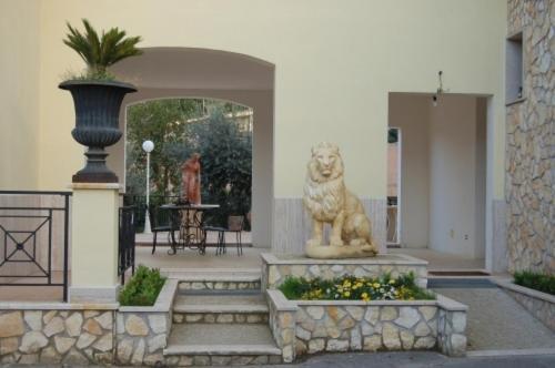 Hotel Villa Clara Тиволи Екстериор снимка